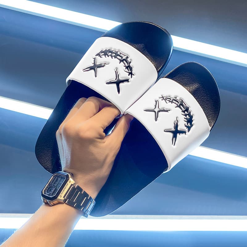 2026 new summer slippers cross-border slippers couples style European and American large size trendy beach slippers slippers