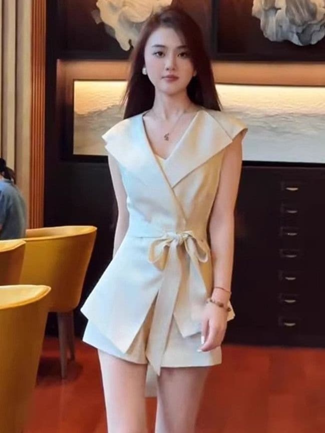 New Summer Women's French Style Slim Suit Top Sleeveless 2026 Waist Tie High Waist Shorts Advanced