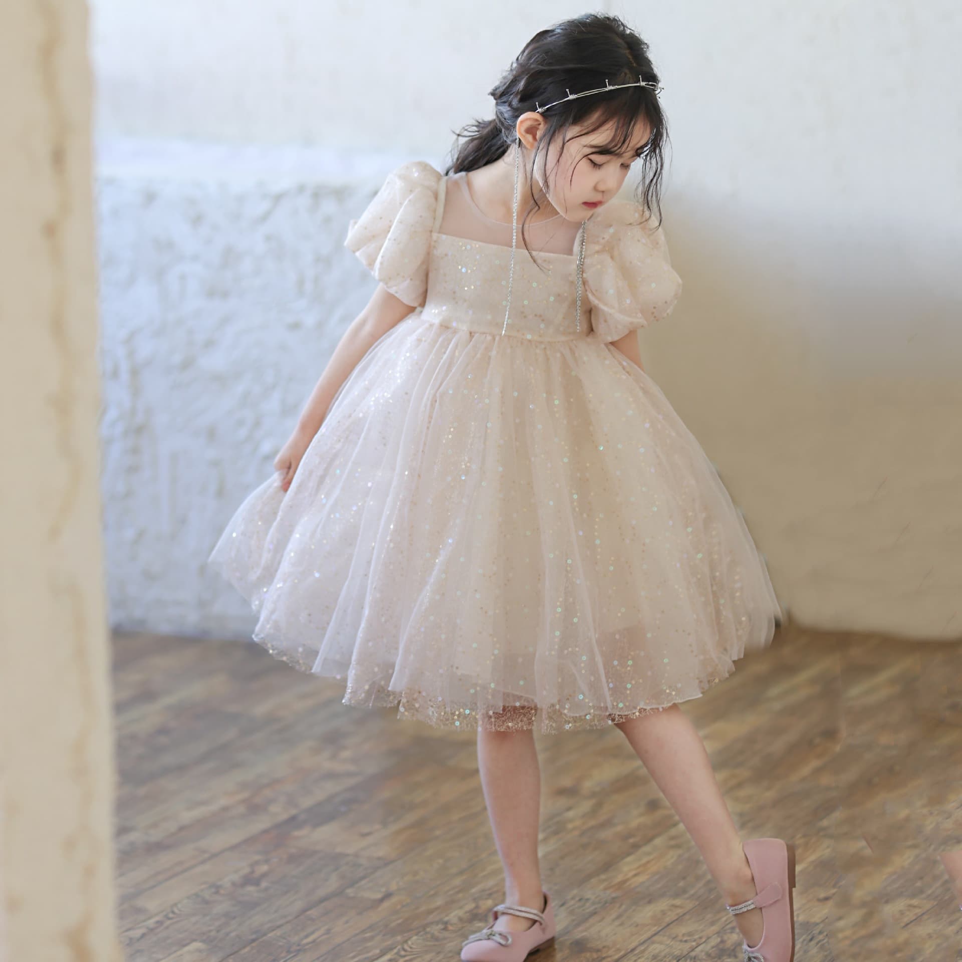 Girls Short Sleeve Bubble Sleeve Sequin Flared Dress 2025 Summer New Princess Tulle Dress Children's Day Gown