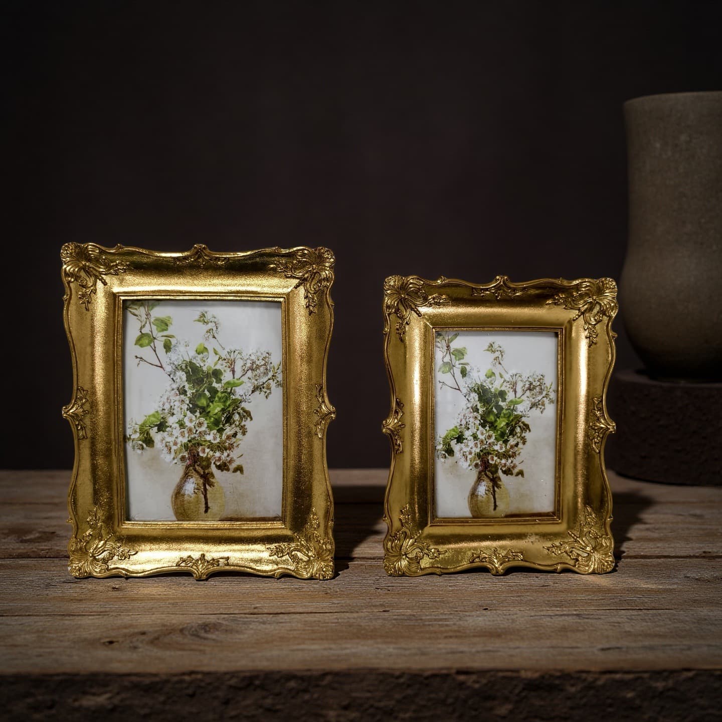 Cross-border retro resin photo frame classical picture frame carved baroque green table French creative creative wall hanging