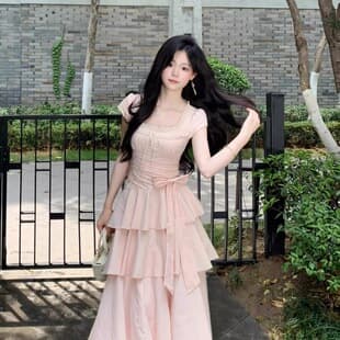 French Square Neck Layered Cake Dress with Lace Trim, Elegant Waist-Cinching Pleated Pink and Blue Dress