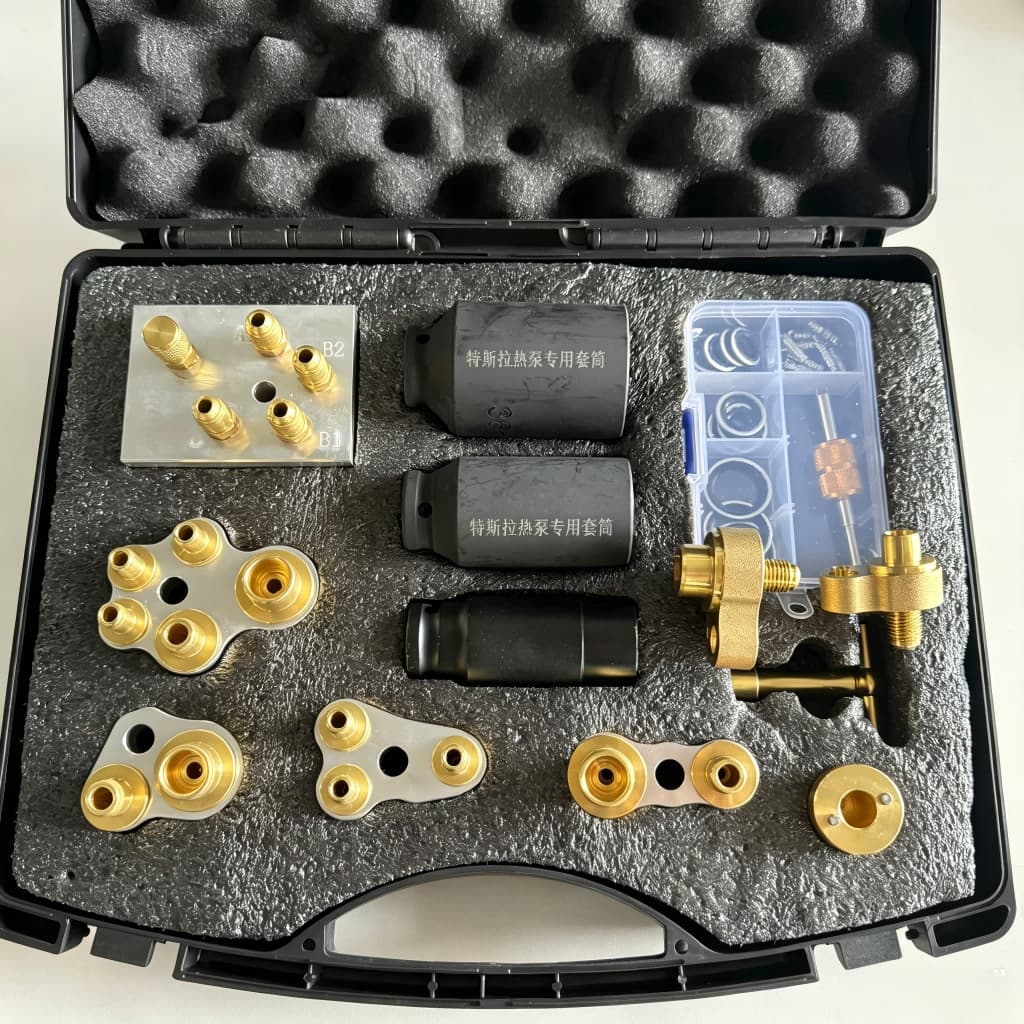 Tesla Model 3/Y Heat Pump Cleaning Leak Detection Tool, Pressure Test Leak Detection Connector, Heat Pump Repair Multifunctional Tool