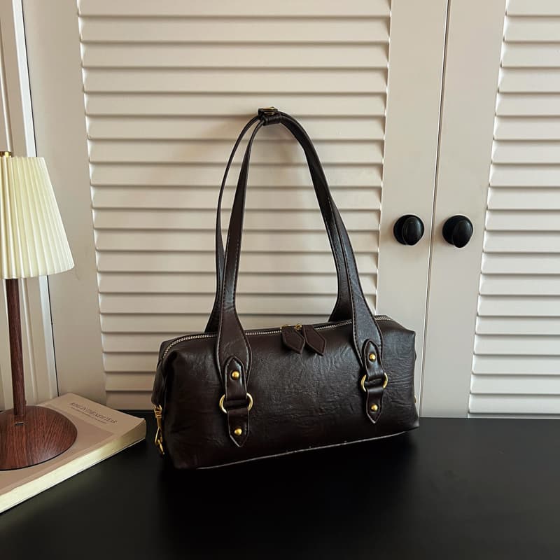 2026 Trendy Fashion Metal Decorated Baguette Bag Underarm Handbag Exquisite and Versatile Retro Shoulder Bag Women's Bag