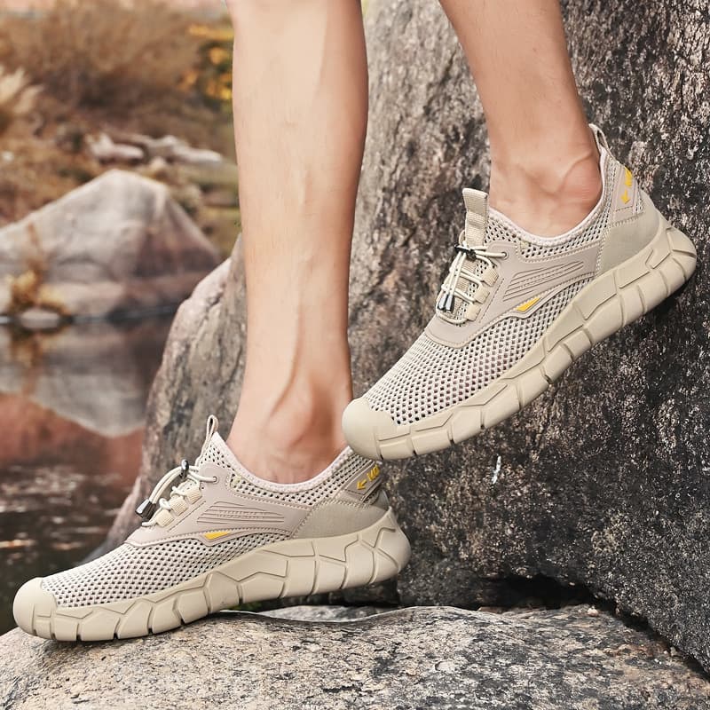 Men's Sports Shoes 2024 New Summer Breathable Mesh Shoes Casual Slip-On Anti-Slip Soft Sole Outdoor Sneakers