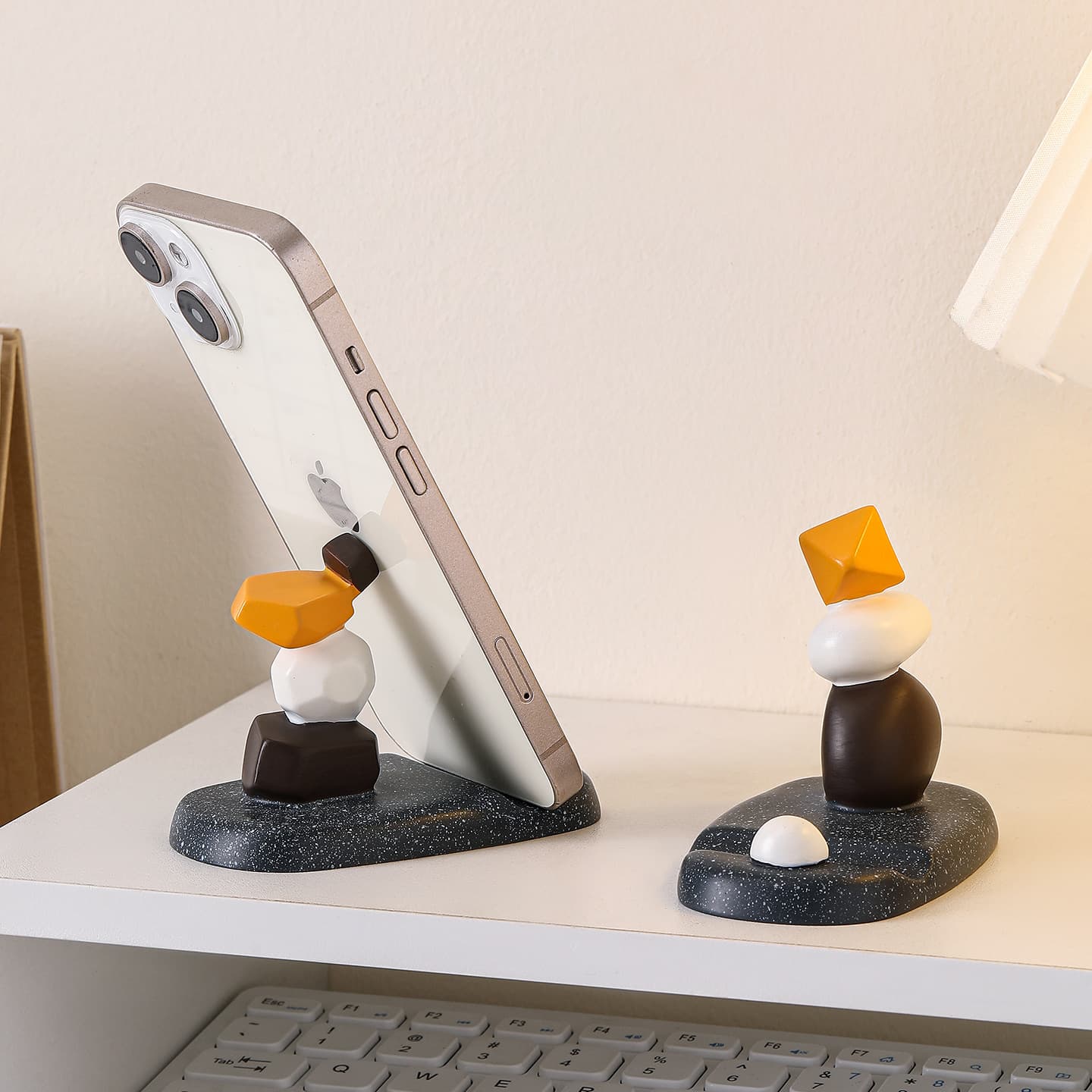 Creative Rotating 3D Lazy Desk Office Stand Creative Phone Stand Small Gift Decoration