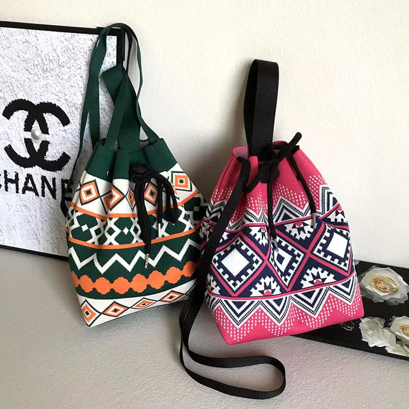 Vest bag, casual knitted handbag, handbag, checkerboard contrasting color, versatile light luxury style drawstring tote bag