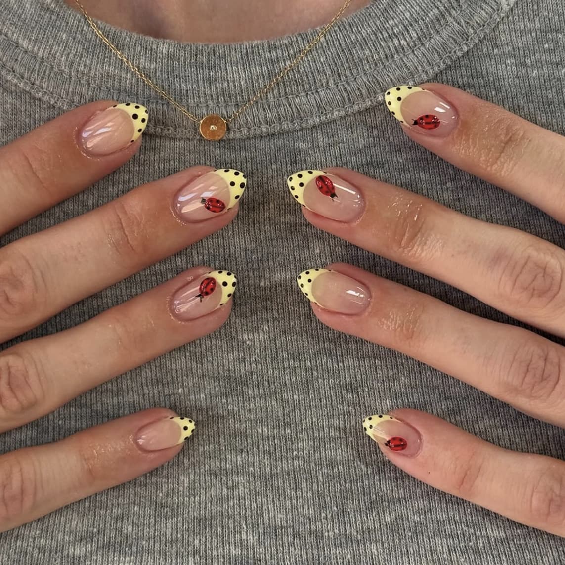 Lefan Nail Art 3D Ladybug Cross-border Foreign Trade French Wear Nail Nails Short Almond Nails Polka Dot Fake Nails Wholesale