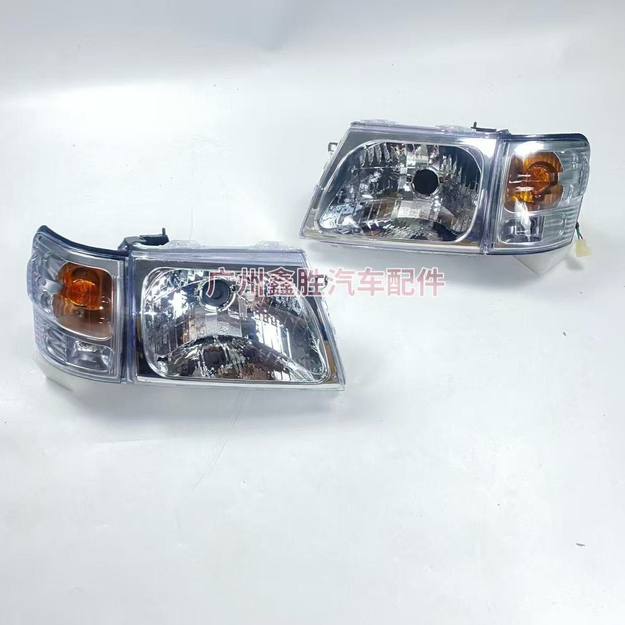 Suitable for Toyota HILUX 2001 headlight turn signal warning light headlight