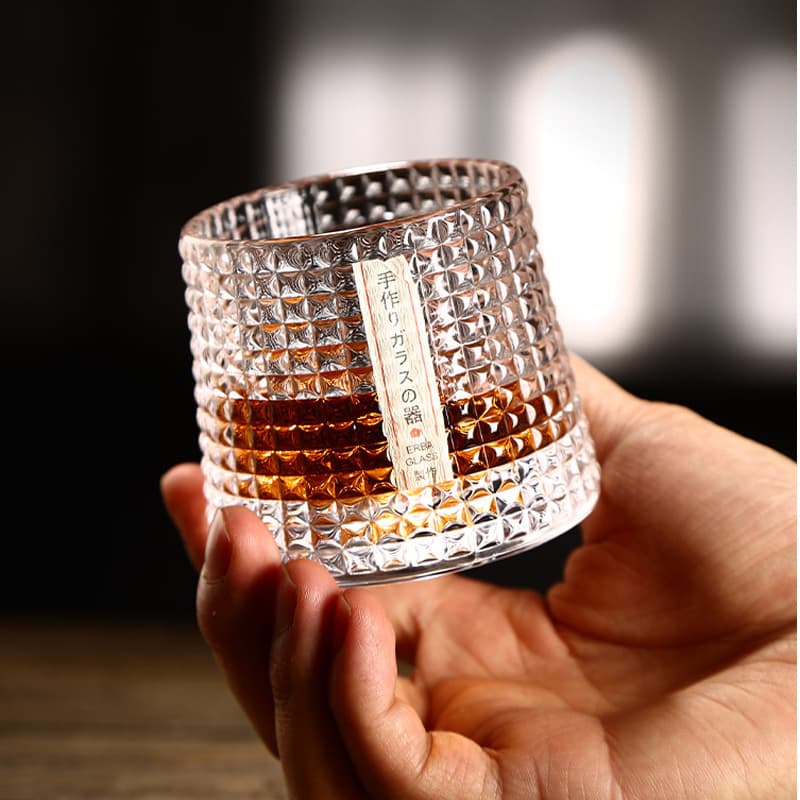 Japanese whiskey glass creative personality rotating beer mug tumbler foreign wine glass crystal glass ins style