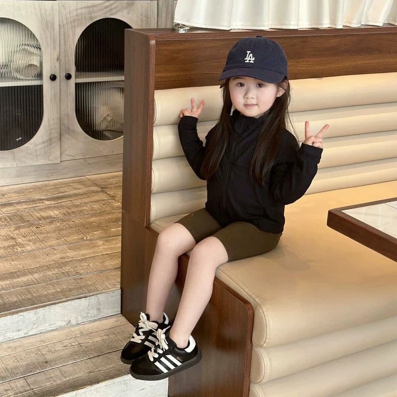 Summer New Children's Thin Girls Sun Protection Clothes 2026 Ice Silk UV Girls Light Thin Jacket Cute Trend