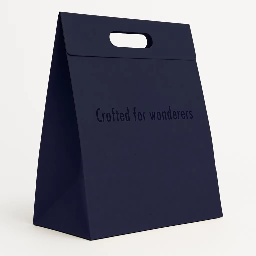 Custom Luxury Flat Handle Kraft Paper Bag with Die-Cut Handle Design Black Packaging for Perfume Beauty False Eyelashes