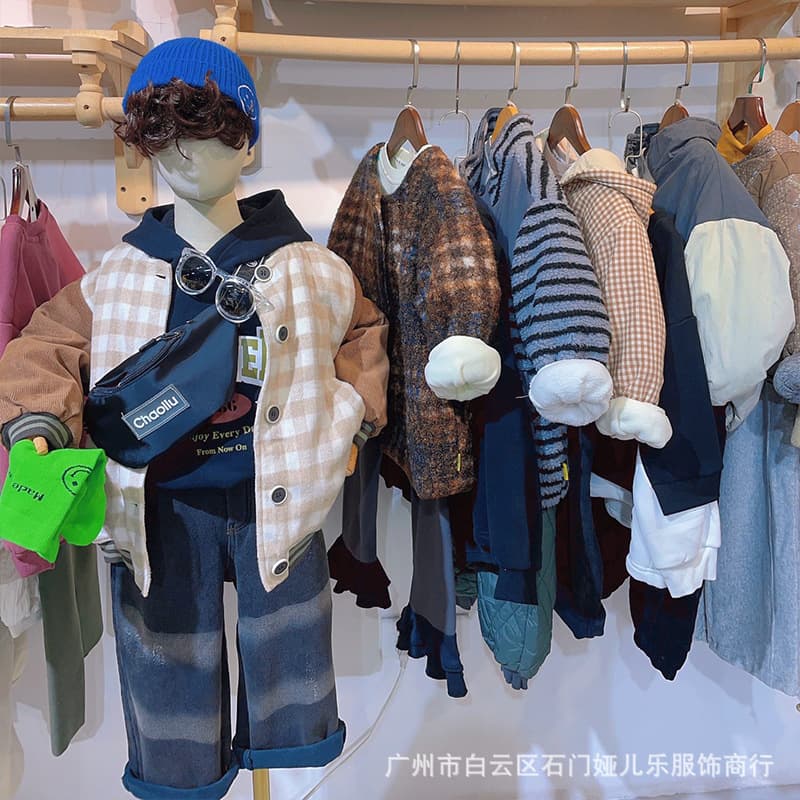 Brand lot children's clothing: boys' autumn/winter jackets, girls' cotton hoodie sets, brand clearance stock wholesale