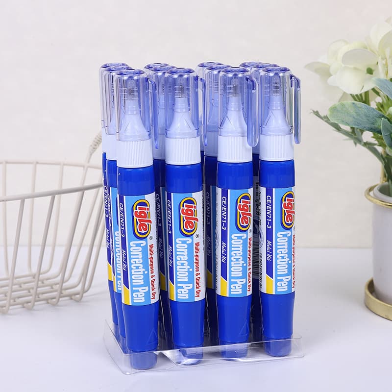 Manufacturer supplies correction fluid for primary school students to correct typos, correction fluid, white quick-drying correction fluid pen, word correction artifact
