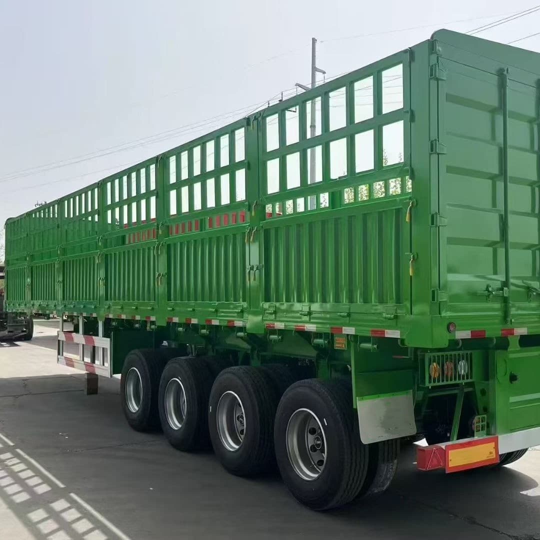 Large stake semi-trailers for sale; light-duty 12.5-meter stake semi-trailers available.