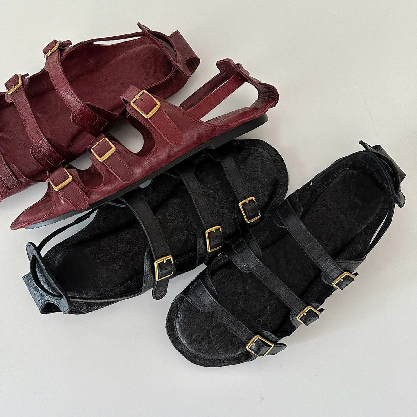 Ready stock ~ genuine leather old money style minimalist fashion comfortable soft bottom open toe sandals women's flat casual Roman sandals