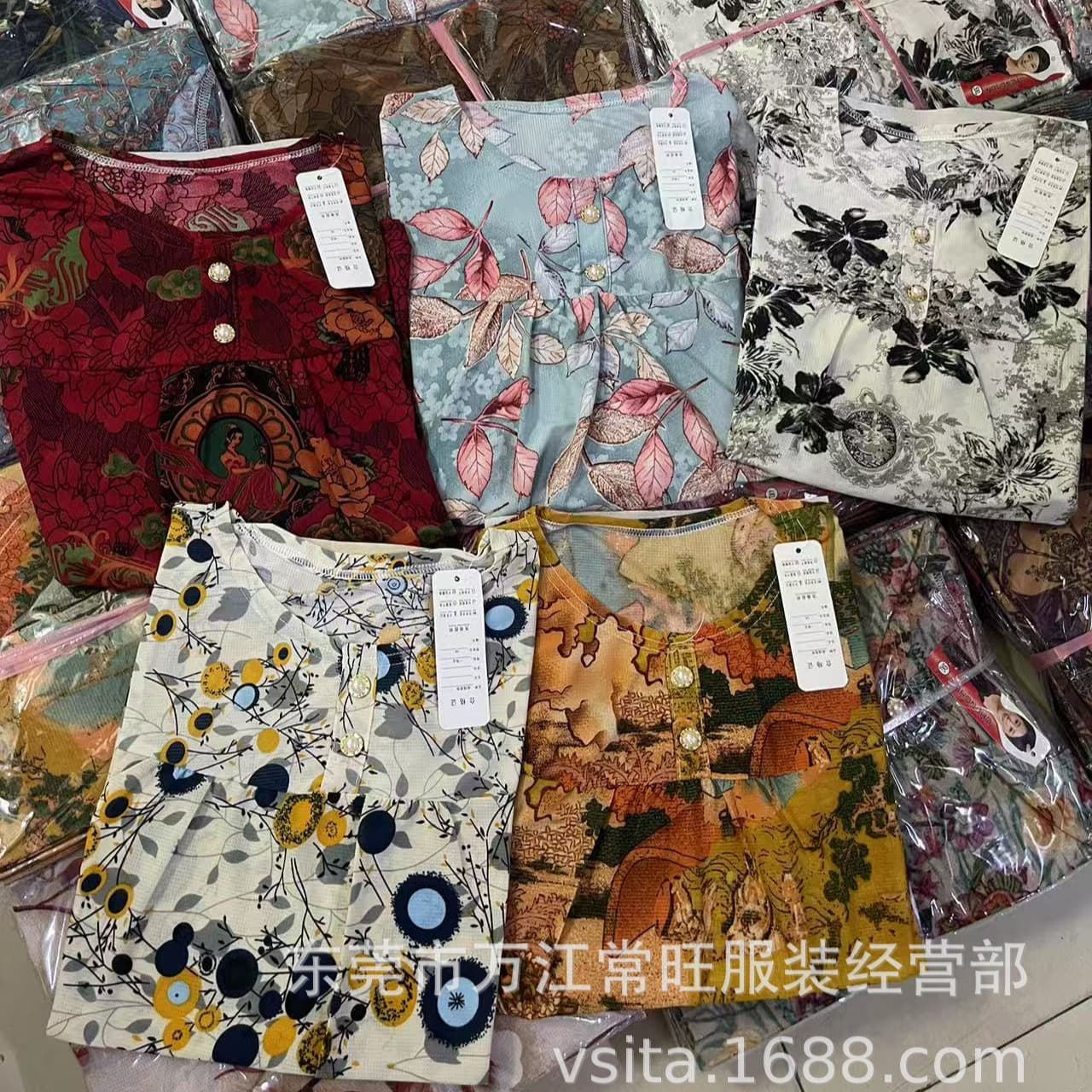 Street Stall Market Household 10 Yuan Model Exhibition Middle-Aged and Elderly Women's Clothing Morning Market Night Market Apparel Wholesale