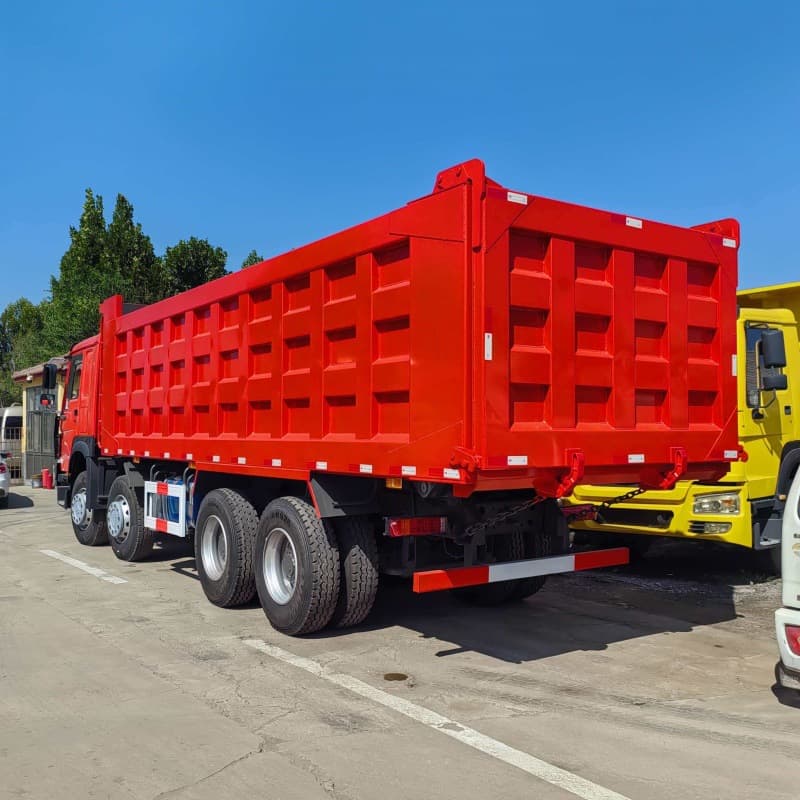 Export to Southeast Asia Heavy-Duty HOWO 6x4 Dump Truck for Engineering, Mining, Sand, Gravel, Earthwork, and Debris Transport, Cross-Border to Africa