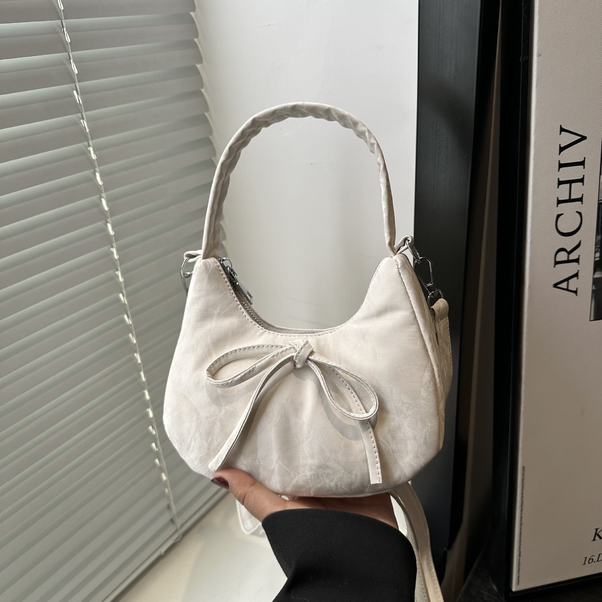 Trendy Moon Bag 2025 New Women's Shoulder Crossbody Bag Ins Fashion Bow Women's Bag