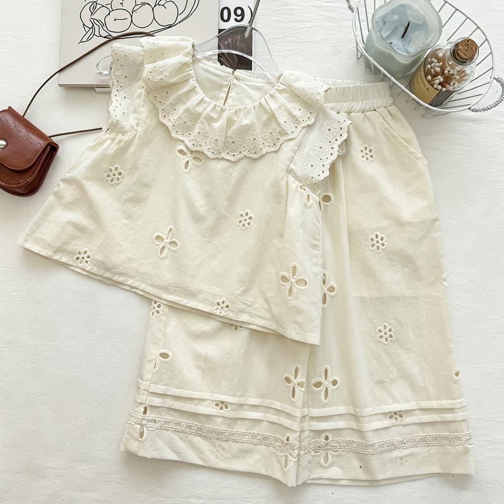 Girls' off-white hollow embroidery suit summer Korean-style doll collar sleeveless top wide-leg pants two-piece set for children and middle-aged children