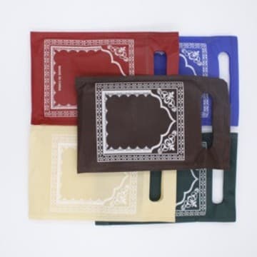 Factory supply portable compass disposable blanket, foldable windproof carry-on blanket, foreign trade cross-border supply