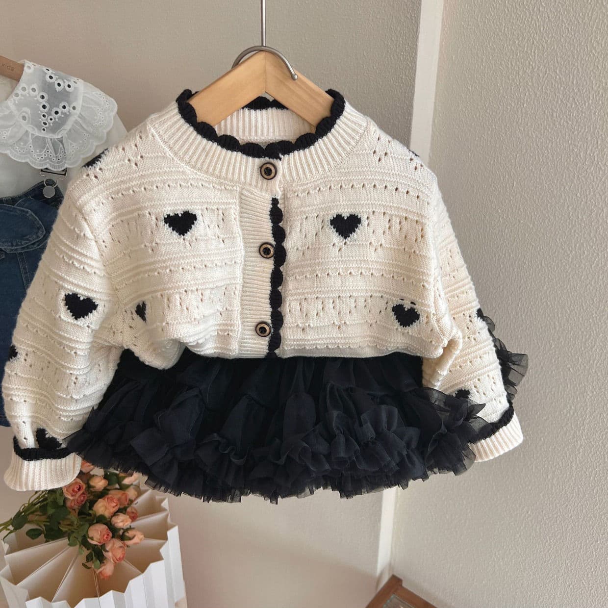 New girls love sweater cardigan spring and autumn small and medium children Korean style cardigan sweater baby fashionable