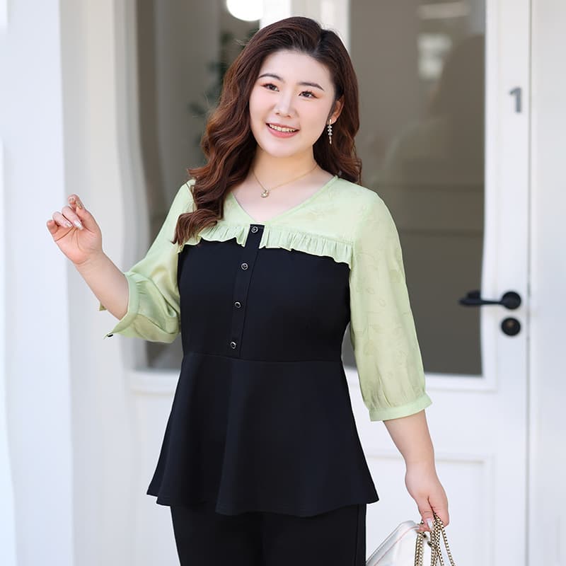 Plus-size women's color-blocked chiffon blouse, 2025 autumn, niche, light luxury, thin, slimming, three-quarter sleeve, unique top.