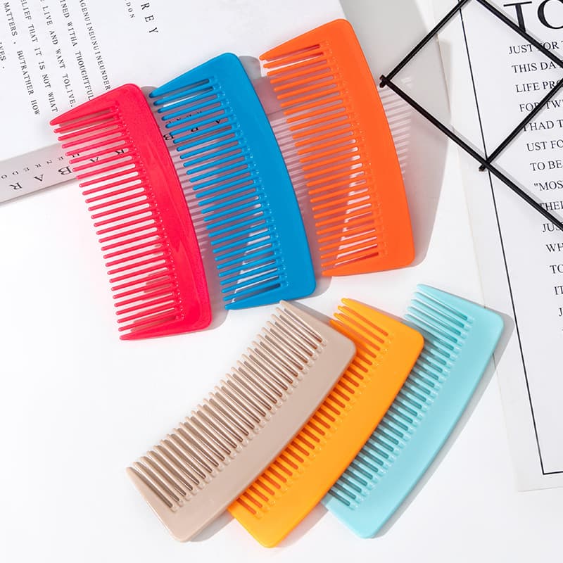 130 Simple Solid Color Detangling Comb for Men and Women, Portable Travel Comb, Small Plastic Hairbrush for Women