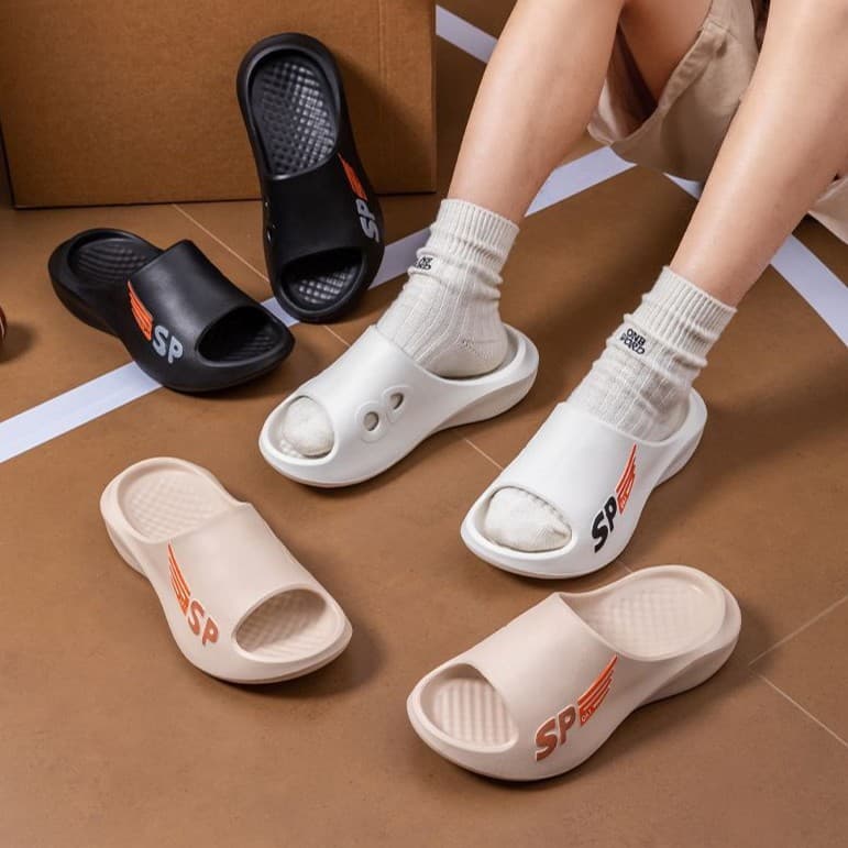 2026 New EVA Thick Sole Slippers Men's Outdoor Home Sandals Anti-Slip Cloud-Like Feel Indoor Bathroom Slippers