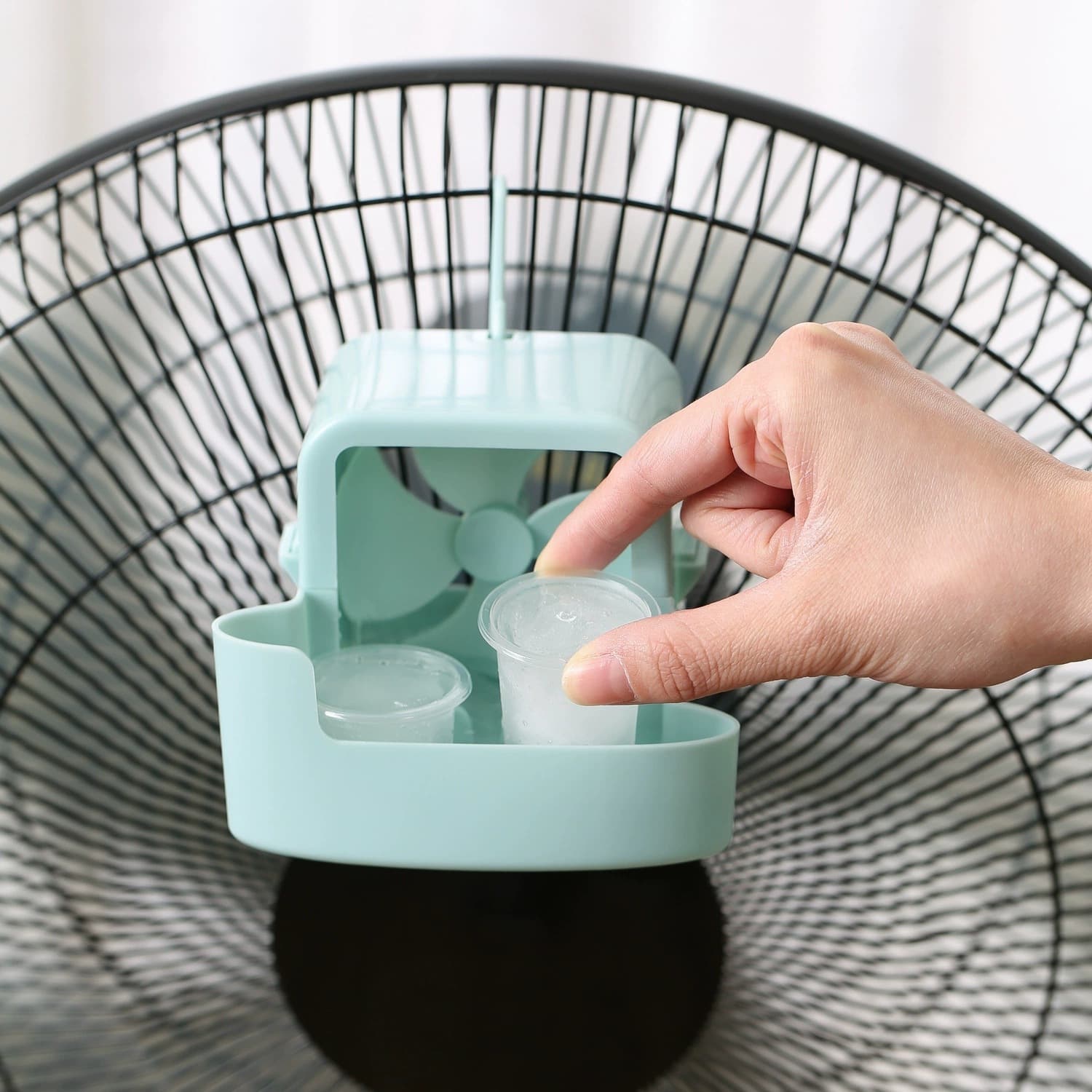 Cross-border dedicated power supply fan cooling household floor fan table fan clip-on ice cube add summer cooling artifact
