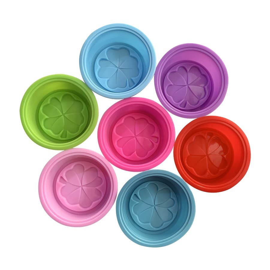 Silicone mold for soap making, handmade soap mold, round four-leaf clover mold, 4-leaf clover, approximately 60 grams of soap