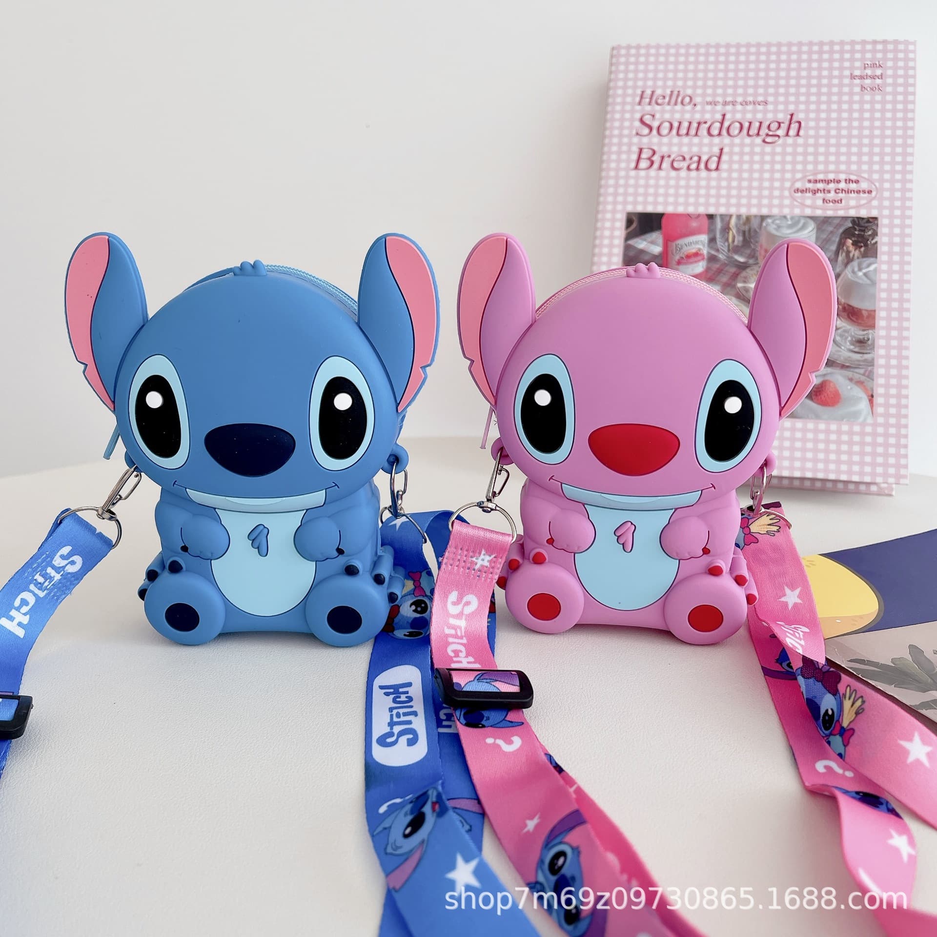 New cross-border cartoon children's silicone bag, Stitch fashion shoulder bag, toy storage, earphone bag, crossbody bag.