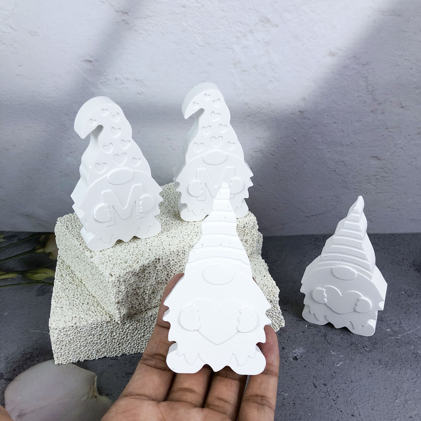 X0554 MAMA Gnome Ornament Decorative Cement Plaster Mold DIY Silicone Mold