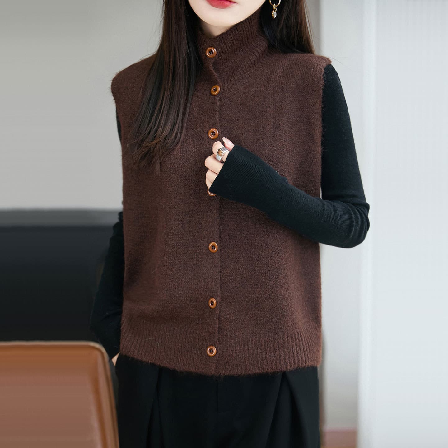 Factory Direct Solid Color Stand Collar Knitted Short Women's Sweater Knit Vest Cardigan Base Layer