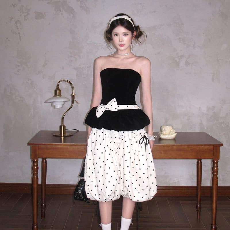 Women's Two-Piece Set with Design Sense, Strapless Tube Top Waist-Cinching Top Loose Polka Dot Palazzo Pants Cropped Pants