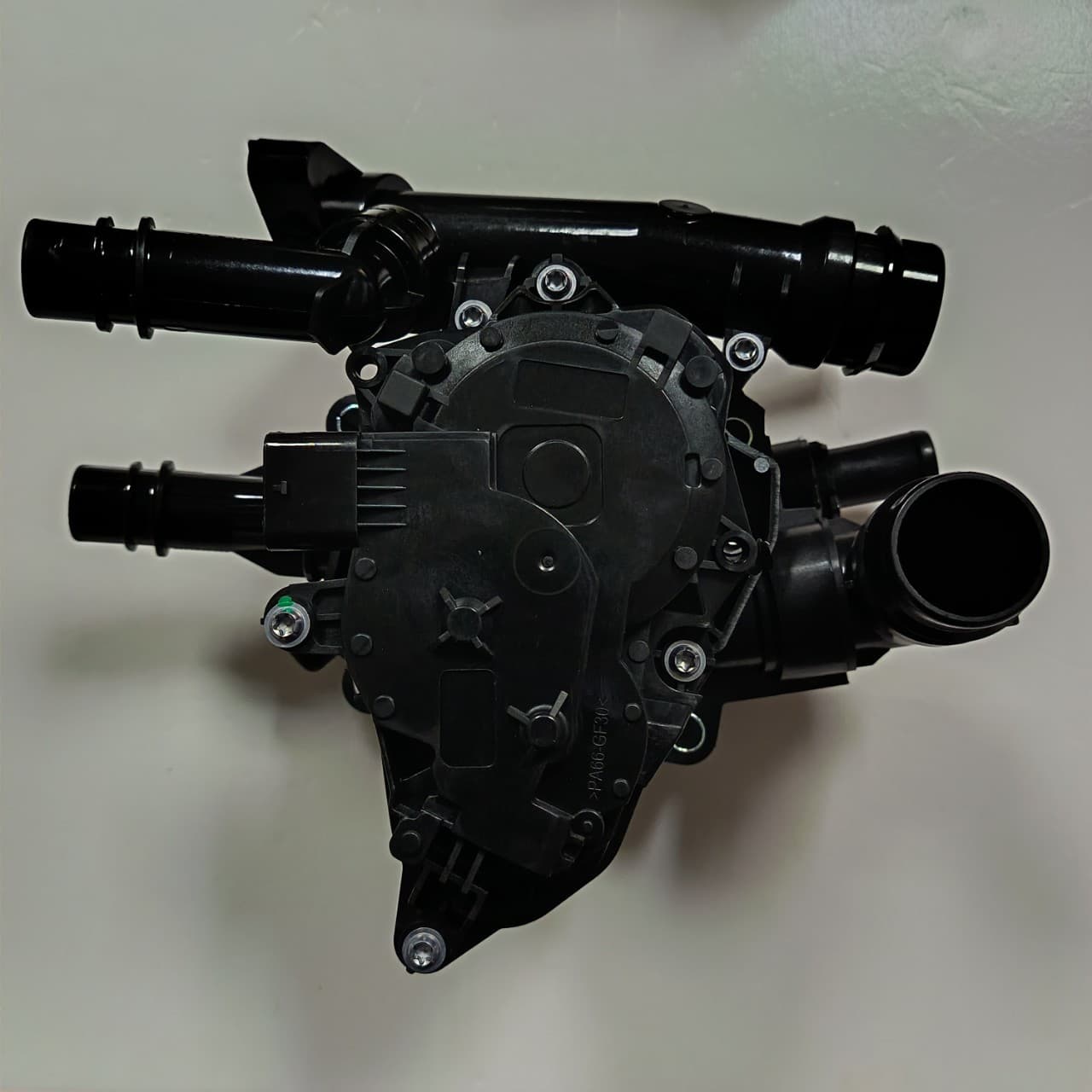 Cross-border Factory Store 25600-2S000 256002S000 Thermostat for Korean Models Assembly