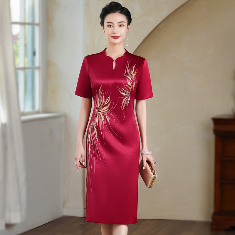 Mom's Qipao Dress 2026 New High-End Wedding Banquet Outfit for Mother-In-Law, Young Wedding Dress Suitable for Daily Wear