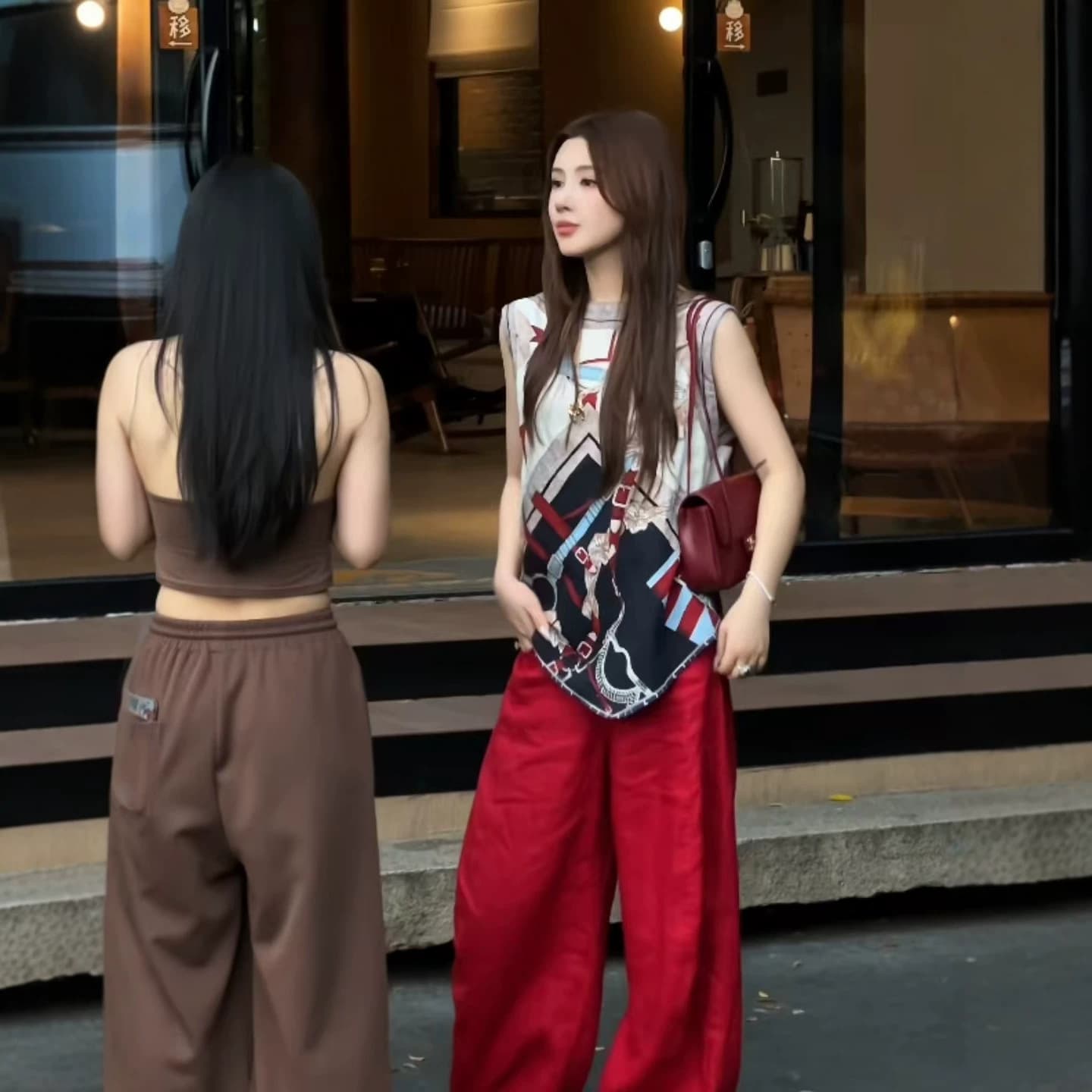 Korean Style 2026 New Casual Geometric Print Sleeveless Blouse Slim Vest Vintage Loose Fit Top Women Trendy