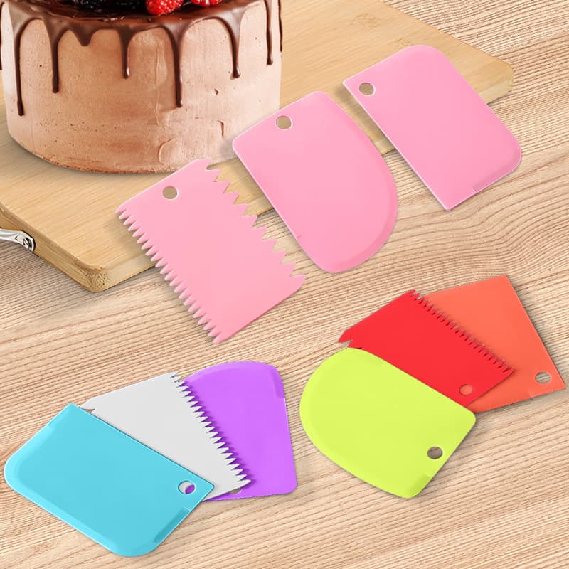 Baking Cream Scraper Three-Piece Set, Plastic Dough Cutter, PP Cake Cream Spatula, Rice Noodle Scraper, Toothed Scraper