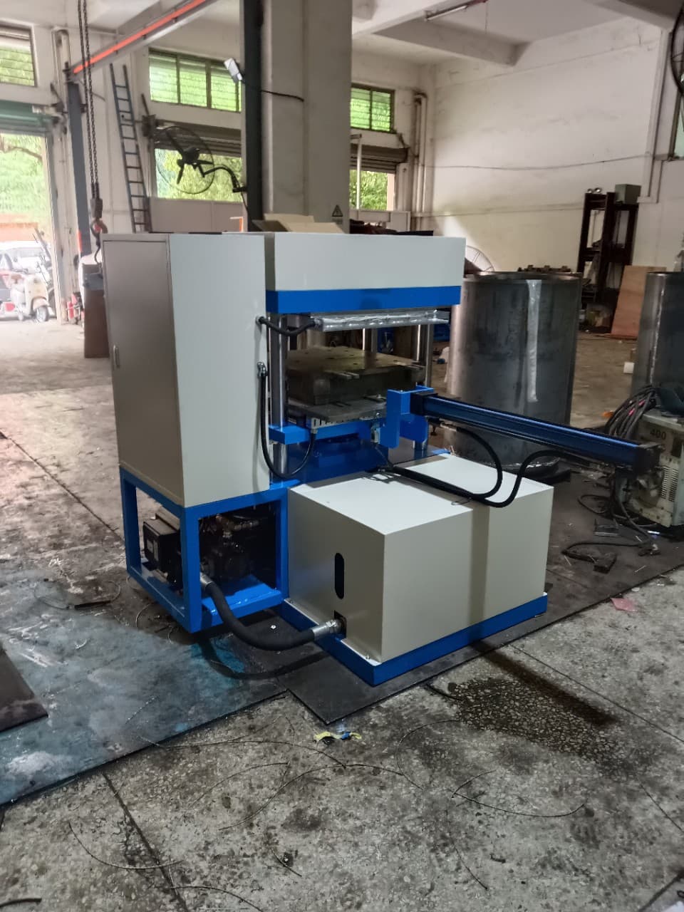 Rubber floor mat sample machine, beveled edge strip shaping hot press, small square brick hot press