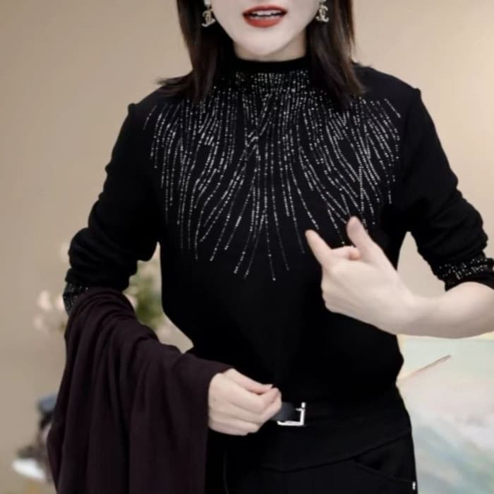 New Fall/Winter Fashionable Slimming Age-Defying Fitted T-Shirt with Fleece-Lined Thick Long Sleeves for Warmth, Mother's Style