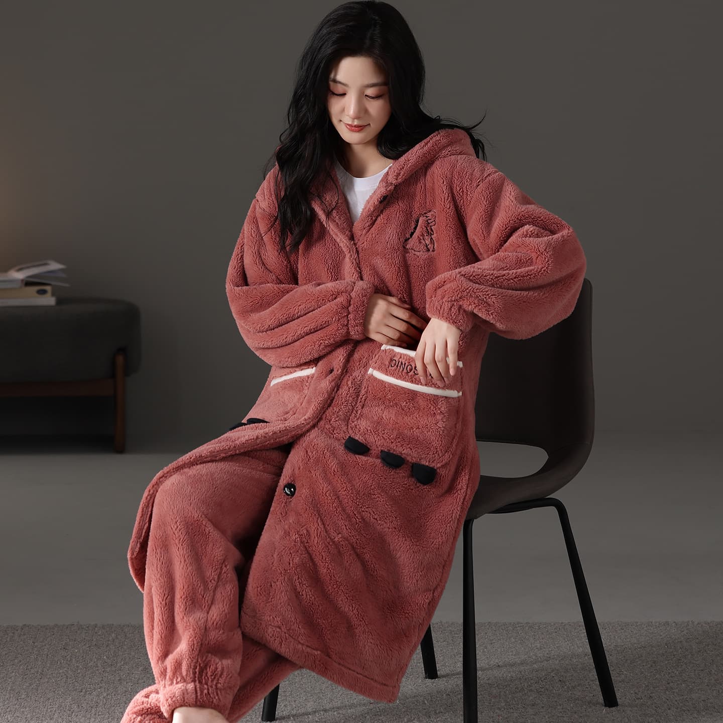 Women's Thickened Flannel Long Pajamas with Buttons for Autumn and Winter, Coral Fleece Warm Bathrobe with Pants