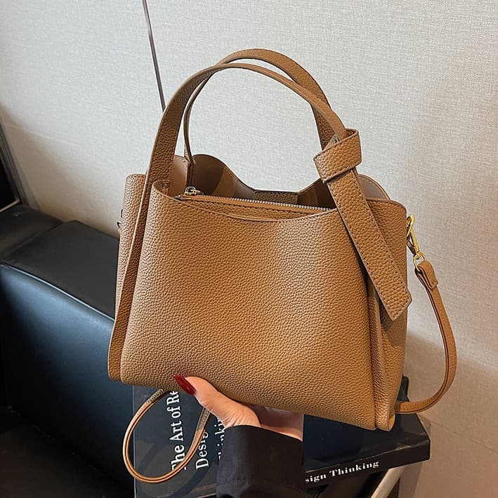 2026 Spring New Simple Bucket Bag Women's High-end Texture Trendy Large Capacity Commuting Handle Shoulder Bag