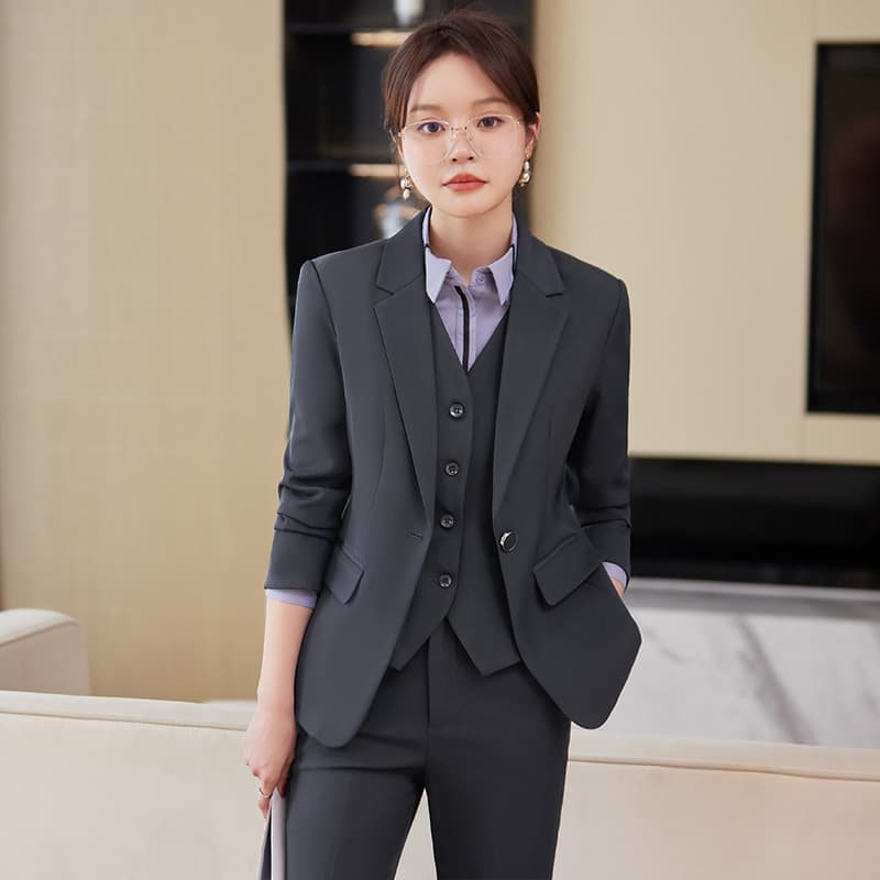 2024 summer high-end business attire for women, slim long-sleeved suit and vest suit, trendy business white-collar formal wear