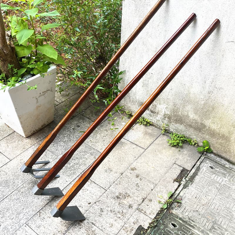Selected Long Handle Hoe for Gardening, Farming, and Soil Turning Tools, Forged Steel Wooden Handle Hoe, All-Steel Anti-Loose Shovel, Japanese Style