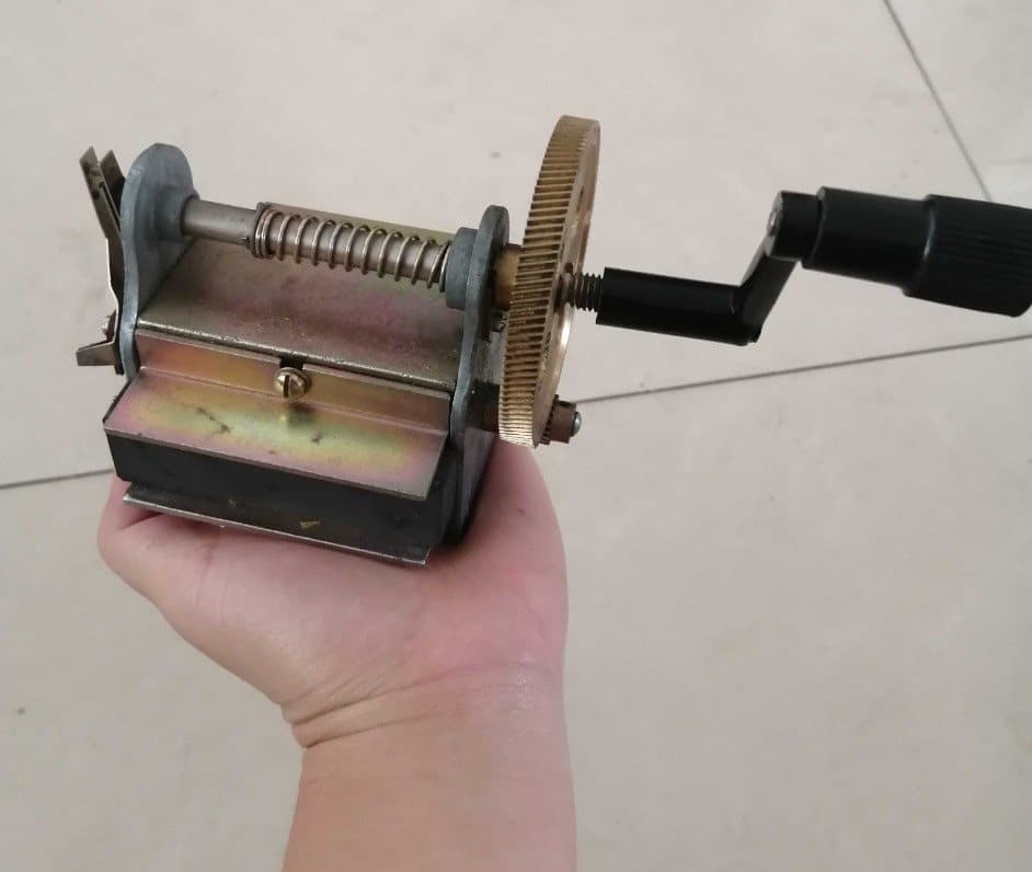 Hand-Crank AC Magnet Telephone Generator 110~220V Generator Copper Gear Telephone