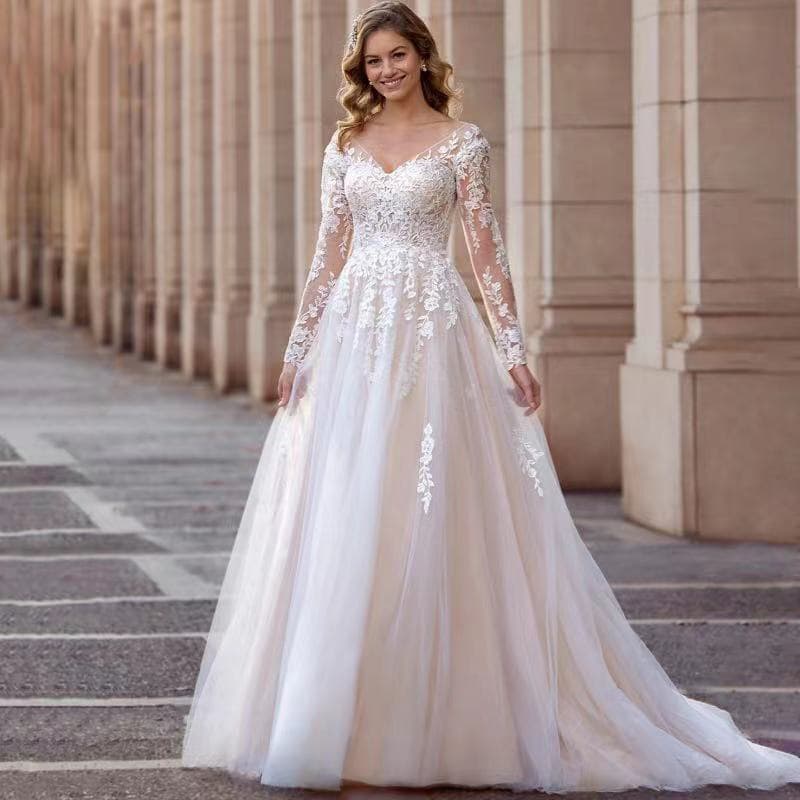 European and American foreign trade wedding dress women's lace long-sleeved deep V sexy wedding dress elegant small tail dress