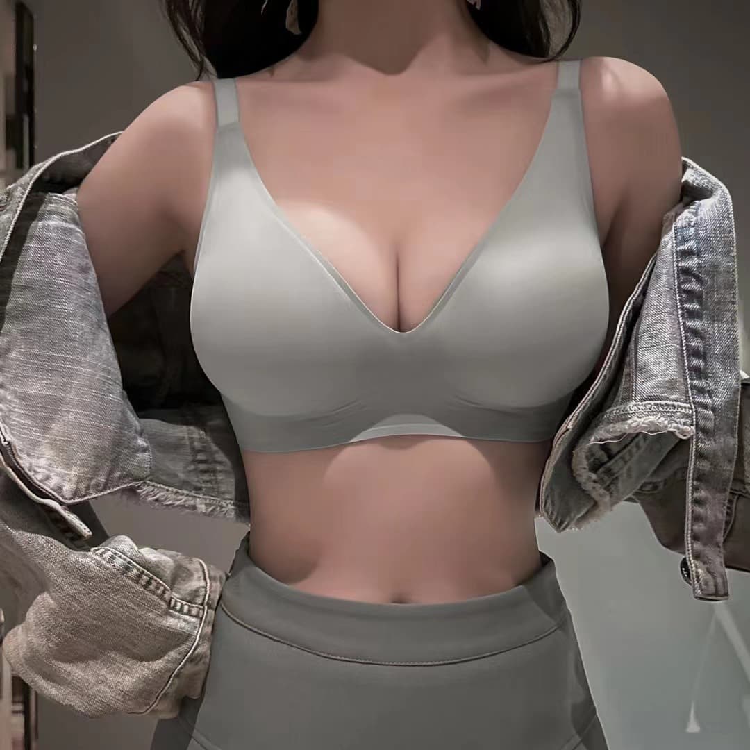 GD66 Seamless One-Piece Wire-Free Push-Up Bra Set for Small Busts, Semi-Fixed Cups, and Anti-Sagging Bra for Women