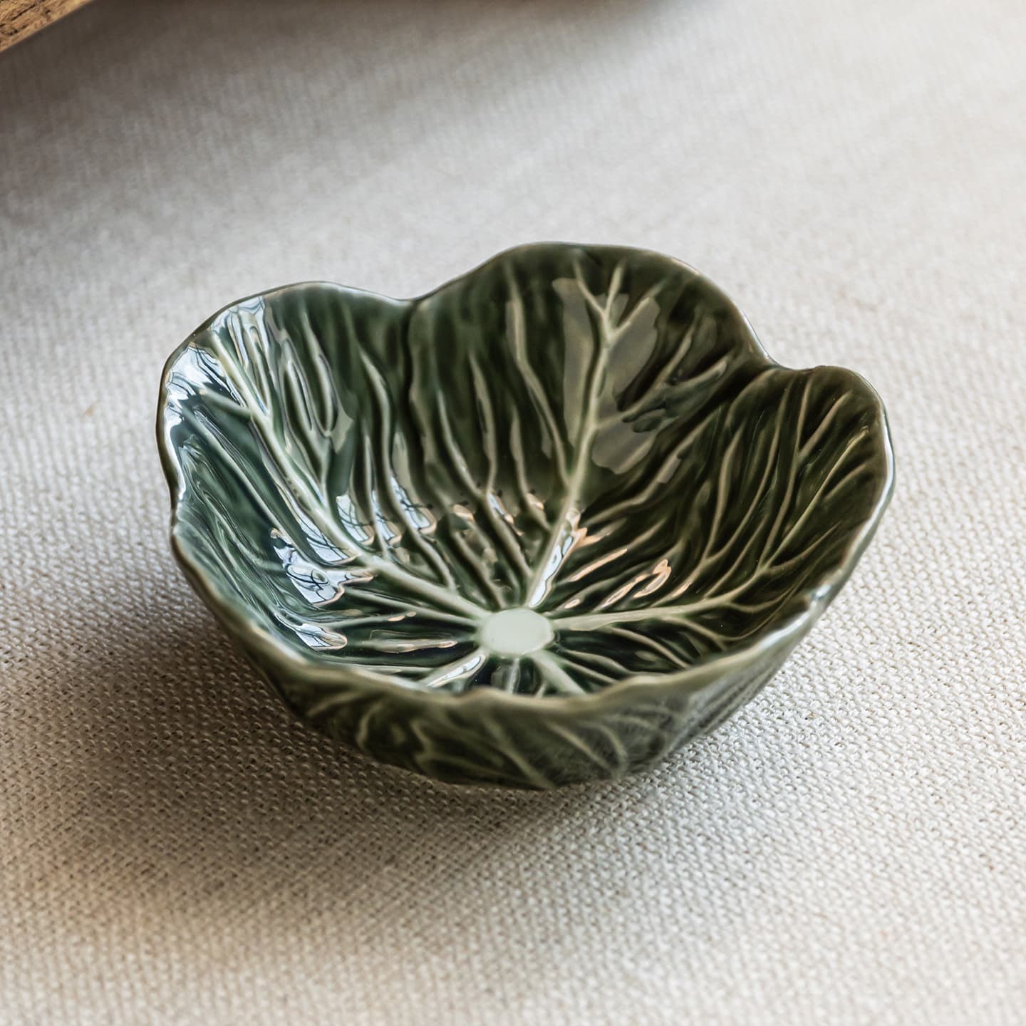 Creative Green Leaf Lace Bowl Household Ceramic Rice Bowl Underglaze Color Tableware Cold Dish Bowl Personal Small Bowl Wholesale