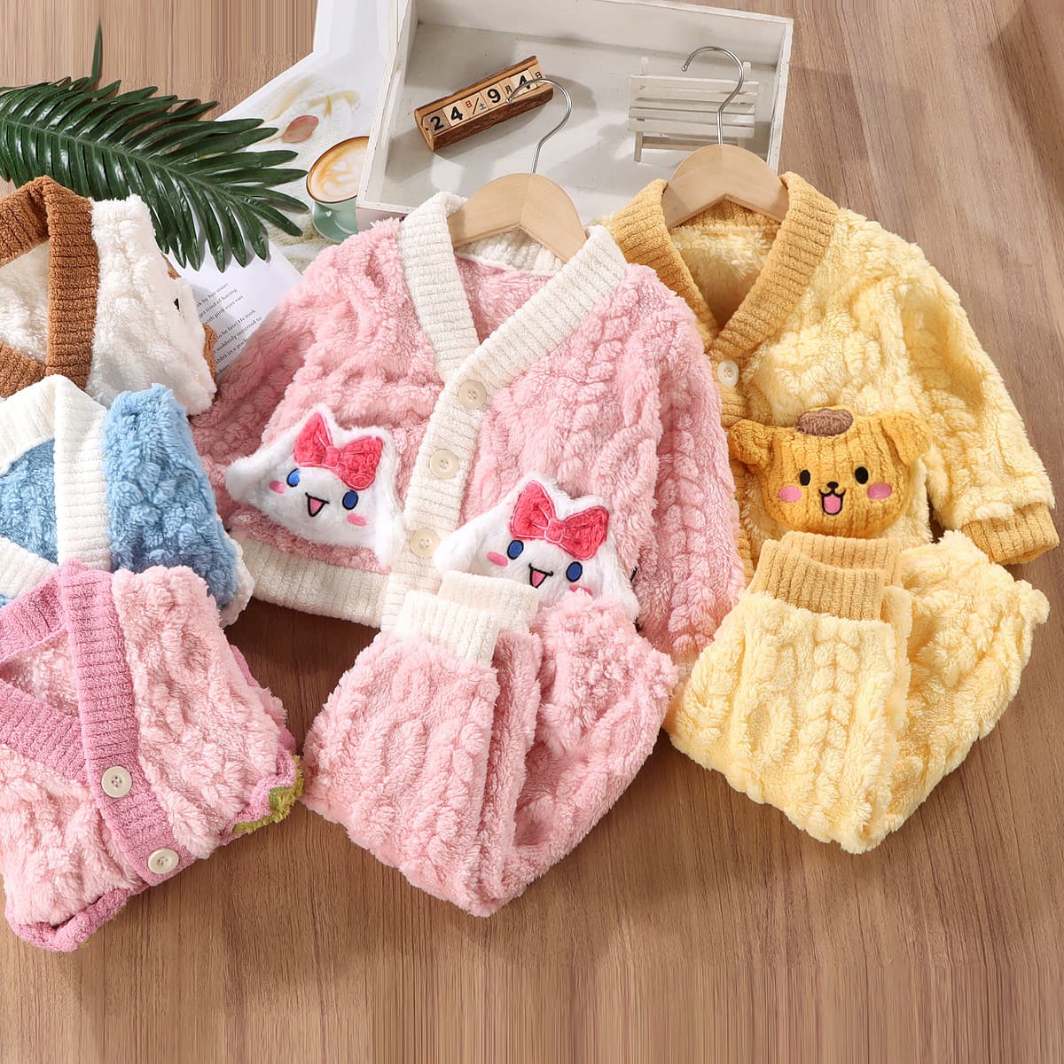New Kidsren's Home Clothes Set, Flannel Pajamas Jacket for Boys and Girls, Thickeneded and Warm Two-Piece Set