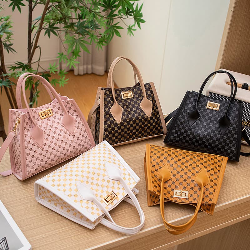 2025 New Fashion Handbag Women's Bag Southeast Asia Foreign Trade Women's Bag Retro Platinum Bag Printed Bag